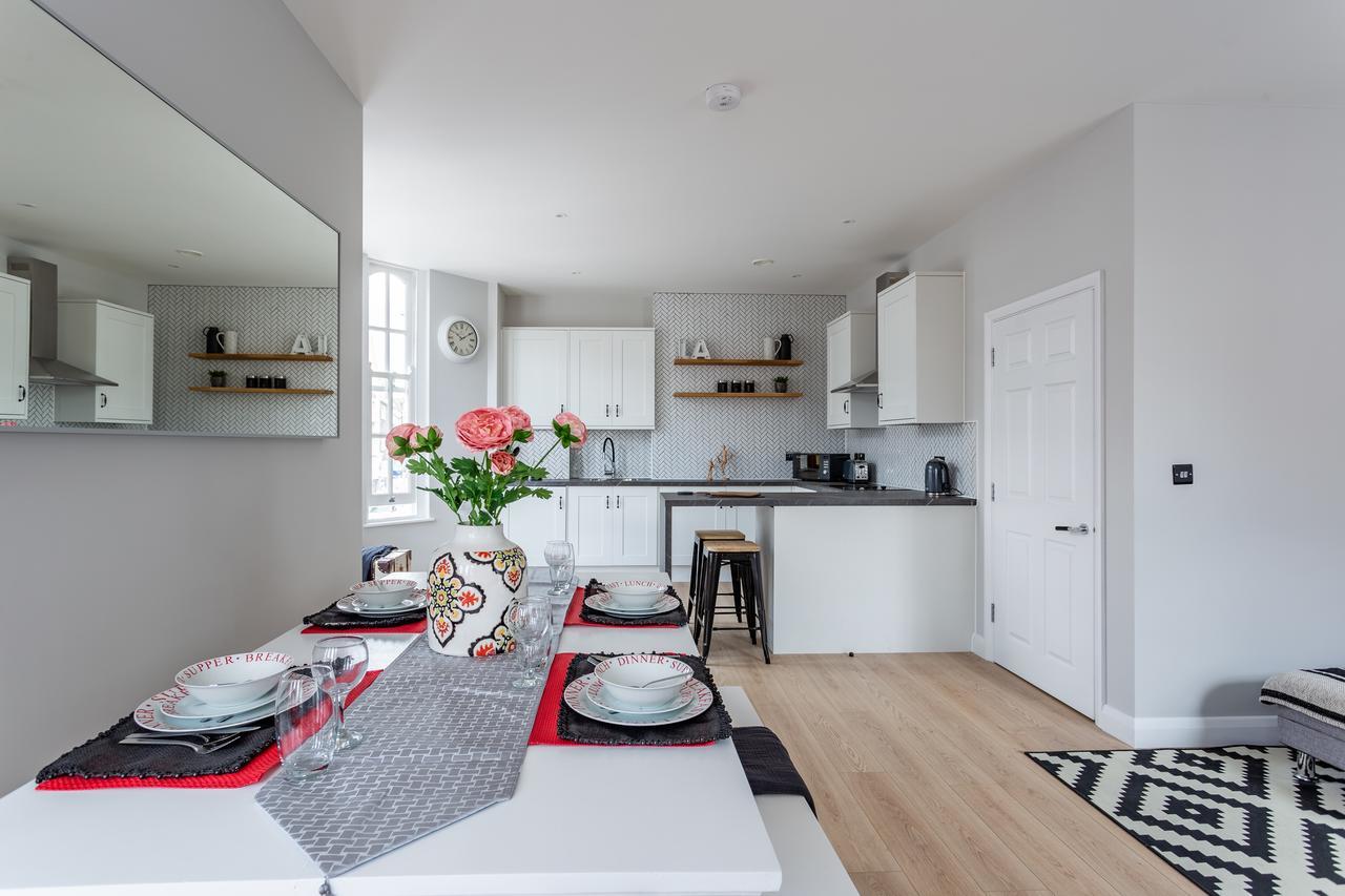 Californication - 2 Bed Apartment Southend-on-Sea Exterior foto